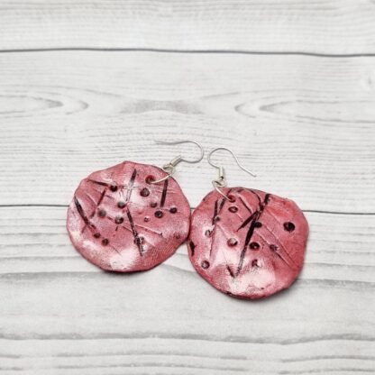 Sea Dollar Distressed Disk Earrings Pink