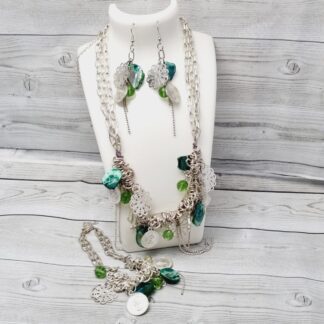 Jewellery 3 Piece Set - Necklace Bracelet and Earrings - Green