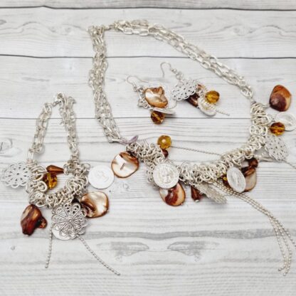 Jewellery 3 Piece Set - Necklace Bracelet and Earrings - Bronze - Image 3