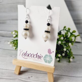 Simple Elegant Black and Pearl Beaded Dangle Earrings