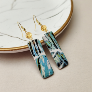 Effortless Elegance Polymer Clay Earrings – Crackled Finish for Art Lovers’
