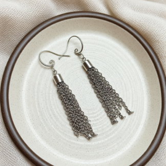 Metal Chain Dangle Earrings for Sophisticated Everyday Style