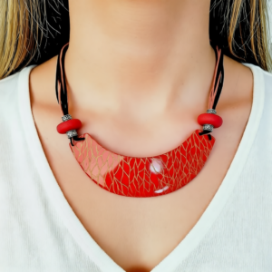 Statement Collar Necklace – Golden Leaves