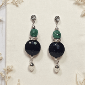 Elegant Stud Earrings with Heart Charm Forrest