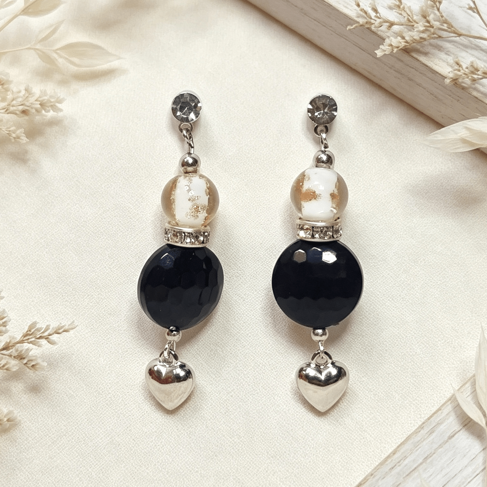 Elegant Stud Earrings with Heart Charm Golden Halo