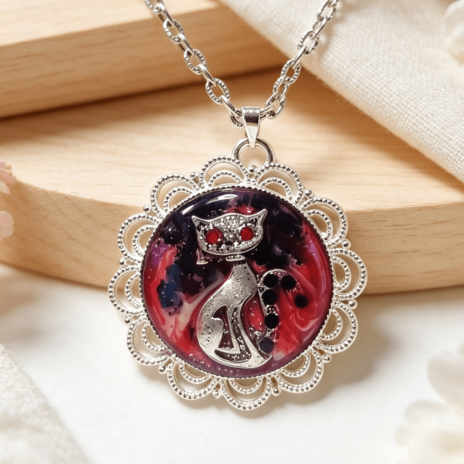 Silver Resin Pendant – Bewitching Cat